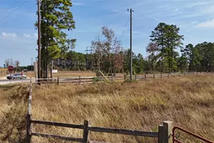 121 Richardson Rd E, Livingston, TX 77351 - Photo 1
