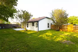 10030 Tahoka Ln, Sugar Land, TX 77498 - Photo 2