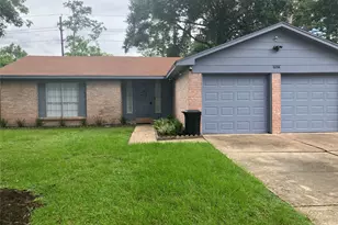 16219 Timber Valley Dr, Houston, TX 77070 - Photo 2