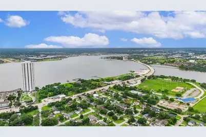 4303 Long Grove Drive, Seabrook, TX 77586 - Photo 38