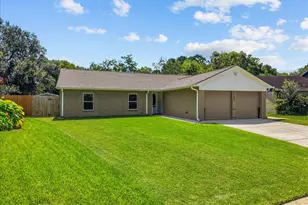 5303 Bulen Ave, Friendswood, TX 77546 - Photo 4