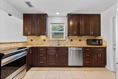 5303 Bulen Avenue, Friendswood, TX 77546 - Photo 14