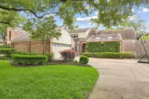 10215 Piping Rock Ln, Houston, TX 77042 - Photo 1