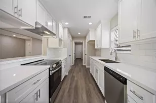 8826 Tanager St, Houston, TX 77036 - Photo 16