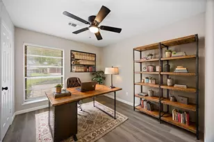 8826 Tanager St, Houston, TX 77036 - Photo 26