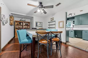 1034 Royal Oak Dr, Dickinson, TX 77539 - Photo 8