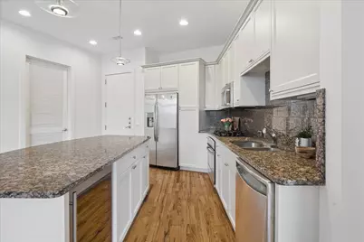 5005 Hidalgo Street #210, Houston, TX 77056 - Photo 14