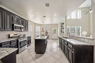 5002 Hearth Hollow Ln, Sugar Land, TX 77479 - Photo 10