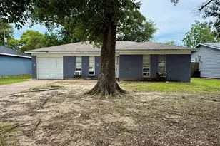 3656 Hemlock St, Orange, TX 77630 - Photo 2