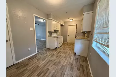 3656 Hemlock St, Orange, TX 77630 - Photo 6