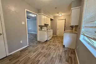 3656 Hemlock St, Orange, TX 77630 - Photo 6