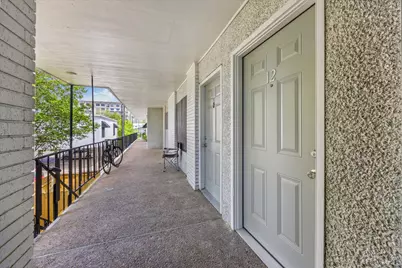 1645 W Main Street #11, Houston, TX 77006 - Photo 2