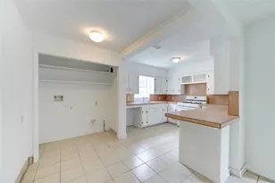 10717 Pillot St, Houston, TX 77029 - Photo 8