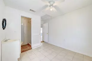 10717 Pillot St, Houston, TX 77029 - Photo 14