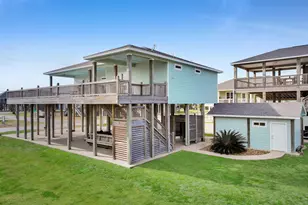 832 S East Rd, Crystal Beach, TX 77650 - Photo 8