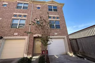 2710 Hullsmith Dr, Houston, TX 77063 - Photo 2