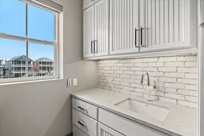 3835 Seabreeze Lane, Galveston, TX 77554 - Photo 26
