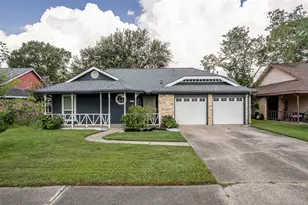 307 Enfield Dr, Highlands, TX 77562 - Photo 4