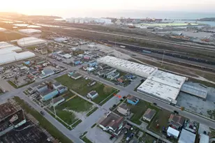 604 42nd St, Galveston, TX 77550 - Photo 28