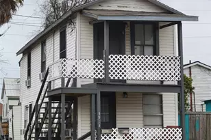 3913 Winnie St, Galveston, TX 77550 - Photo 8