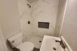 3913 Winnie St, Galveston, TX 77550 - Photo 2