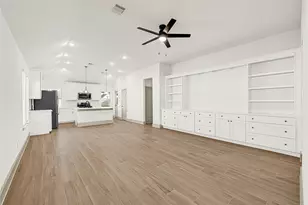 4723 Crest Hill Dr, Manvel, TX 77578 - Photo 6