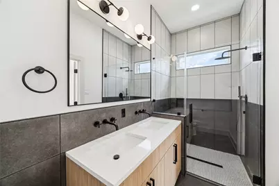 415 Clearwater Street #A/B, Houston, TX 77029 - Photo 14