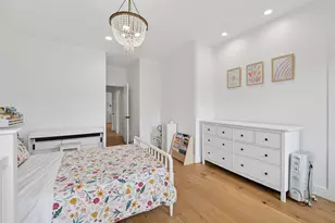 927 W 25th St, Houston, TX 77008 - Photo 32
