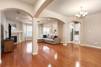 7526 N Linpar Court, Houston, TX 77040 - Photo 4