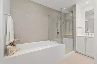 2323 W Main St, Houston, TX 77098 - Photo 12