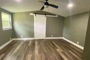 205 Collin St, Livingston, TX 77351 - Photo 12