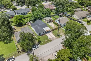 1913 Thonig Rd, Houston, TX 77055 - Photo 38