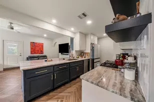 1913 Thonig Rd, Houston, TX 77055 - Photo 14