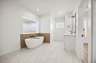 1807 Waco St, Dayton, TX 77535 - Photo 18