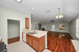 1103 Lake Shore Dr, Pearland, TX 77581 - Photo 6