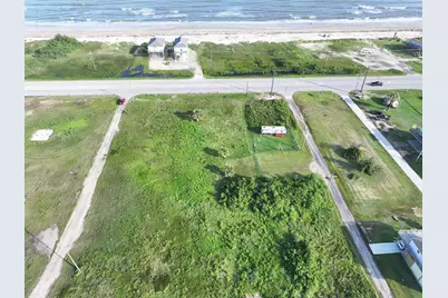 2239 Highway 87, Gilchrist, TX 77617 - Photo 10