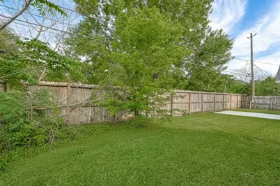 10601 Willowgrove Drive, Houston, TX 77035 - Photo 36