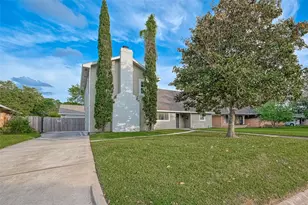 10601 Willowgrove Dr, Houston, TX 77035 - Photo 2