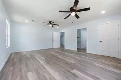 410 Oak Knoll Road, Cleveland, TX 77328 - Photo 16