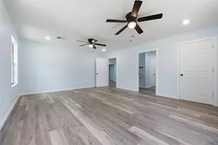 410 Oak Knoll Rd, Cleveland, TX 77328 - Photo 16