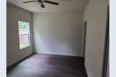 9904 Dipping Brook Street, Houston, TX 77076 - Photo 10