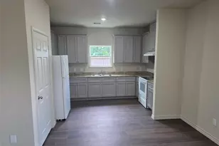 9904 Dipping Brk St, Houston, TX 77076 - Photo 4