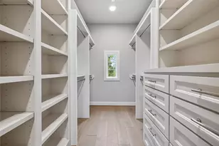 26 Valley Forge Dr, Houston, TX 77024 - Photo 16