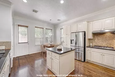 7827 Shady Villa Cove, Houston, TX 77055 - Photo 8