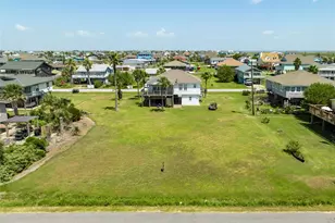 15 Lewis Scott, Jamaica Beach, TX 77554 - Photo 1