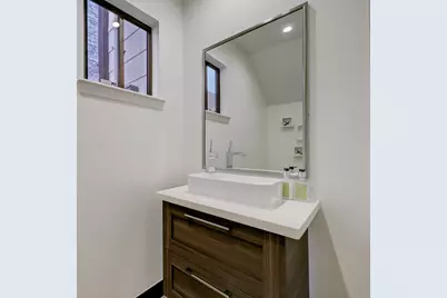 2117 1/2 Hazard Street, Houston, TX 77019 - Photo 18