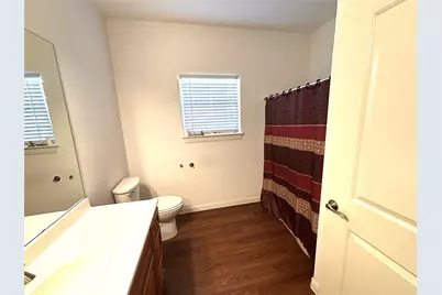 415 Bay Street N, Texas City, TX 77590 - Photo 6