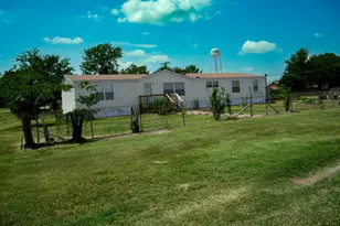 345 E Main St, Marquez, TX 77865 - Photo 1