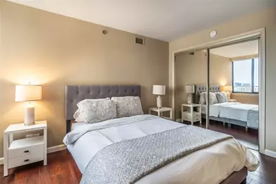 3525 Sage Road #1009, Houston, TX 77056 - Photo 16