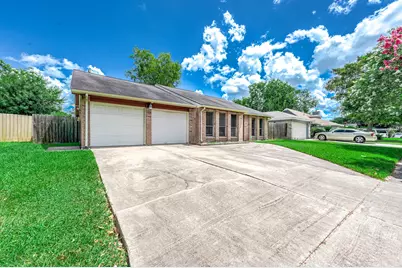 16238 Sierra Grande Drive, Houston, TX 77083 - Photo 2